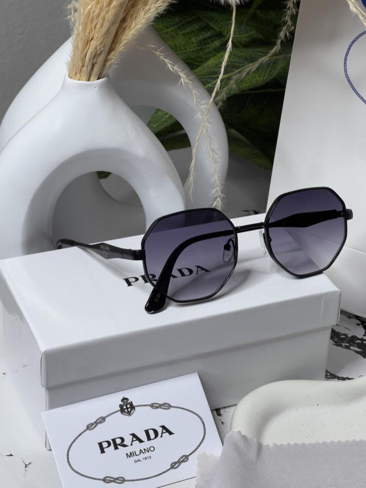 نظارة PRADA نظارة PRADA أطار أسود