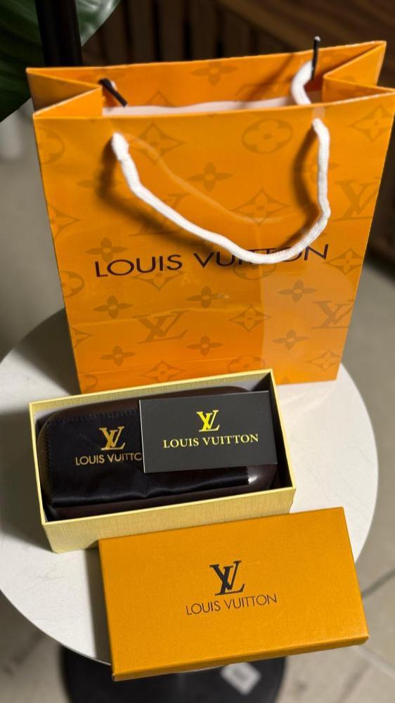 نظارة LOUIS VUITTON