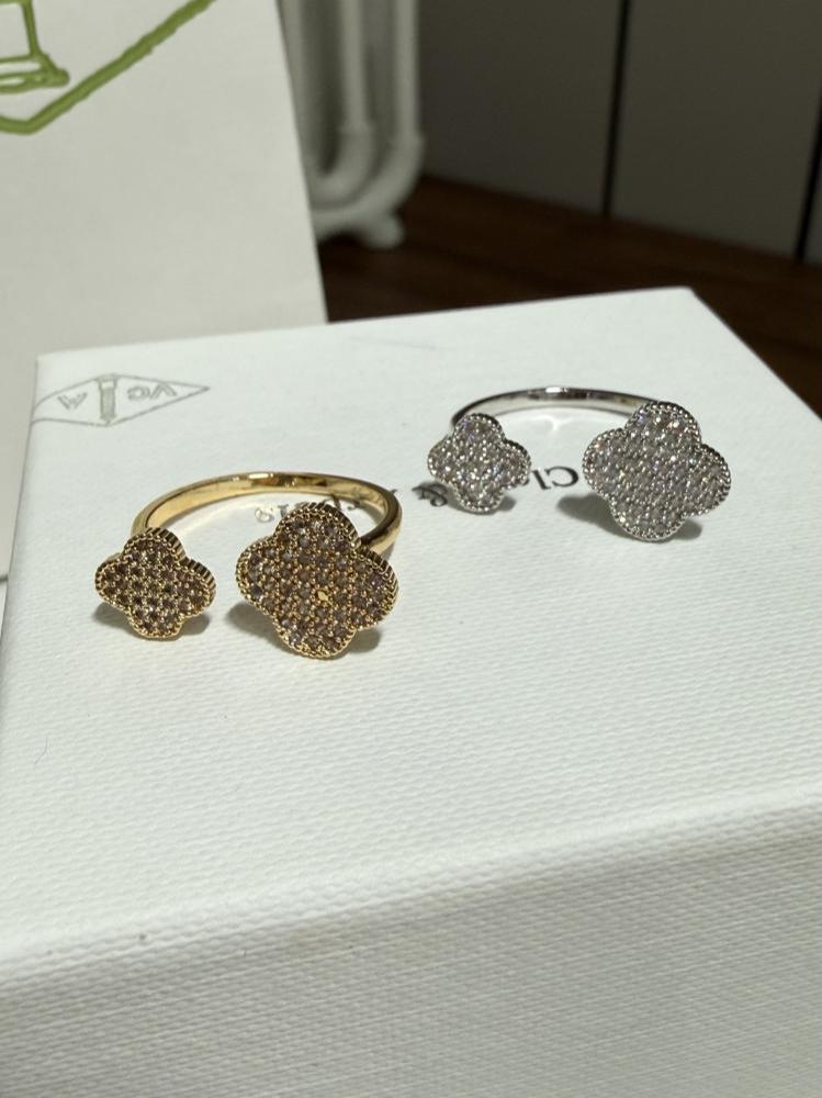 خاتم Van Cleef & Arpels لونين ( ذهبي - فضي )