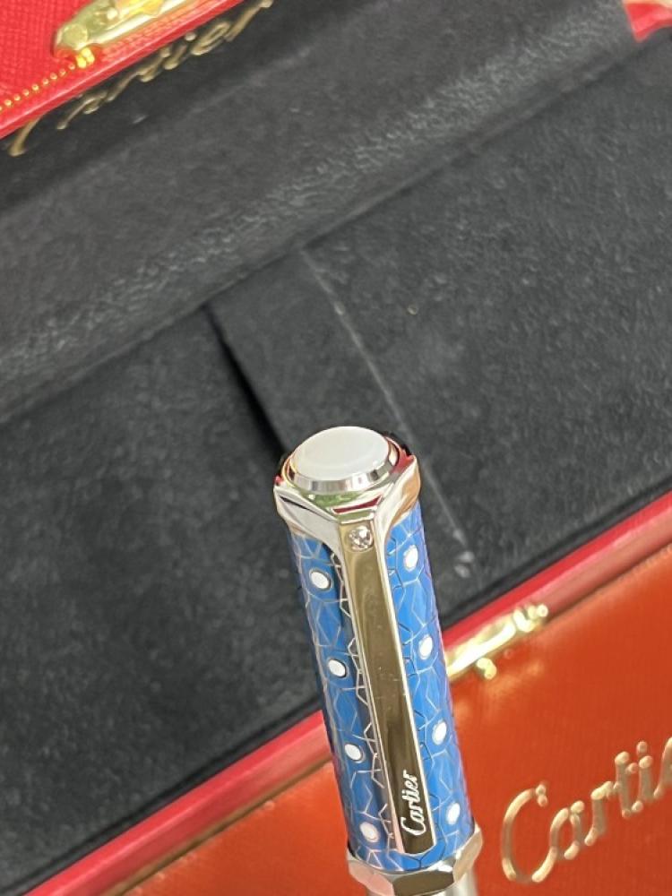 قلم Cartier - قلم حبر من مجموعة سانتوس دو كارتيه
