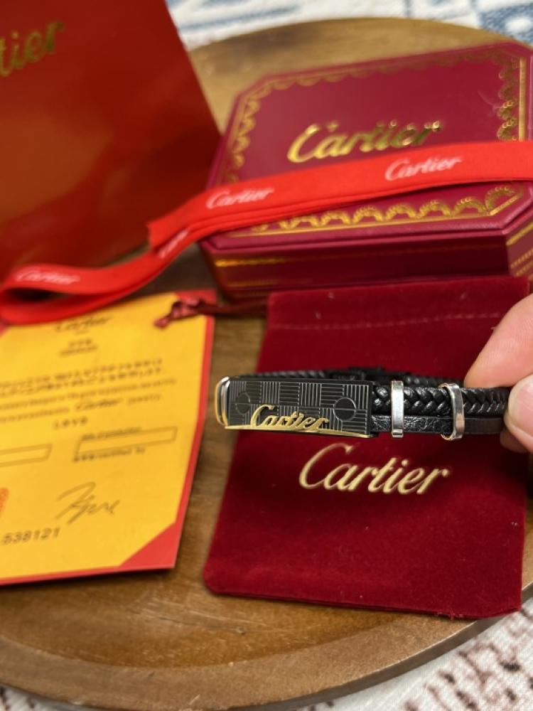 اسوارة Cartier اسود