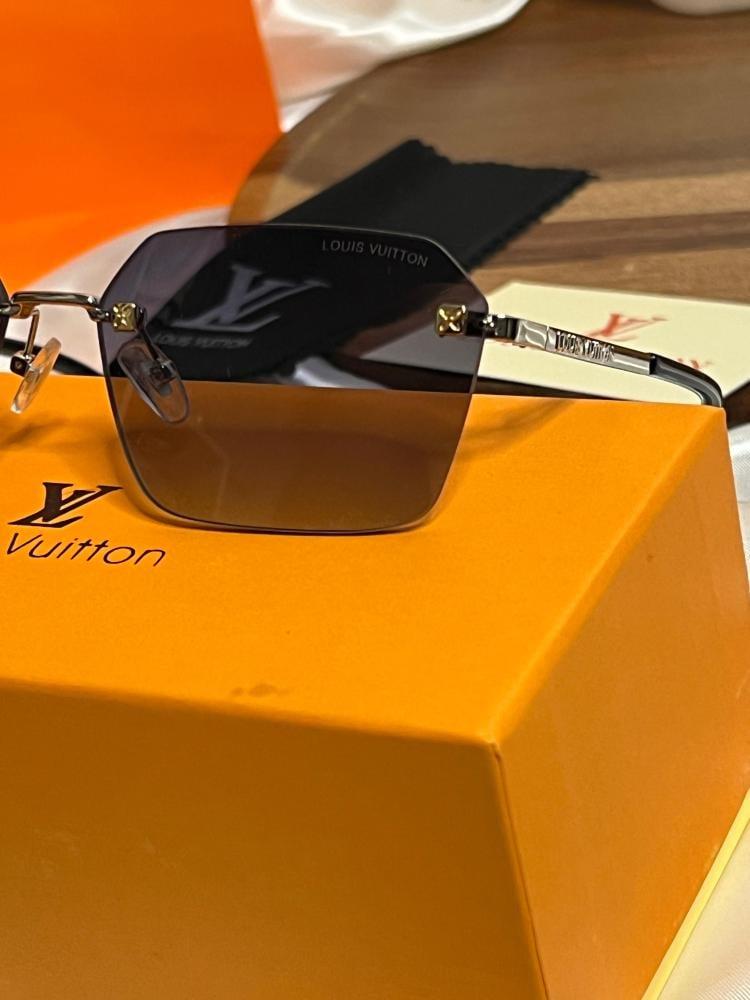 نظارة LOUIS VUITTON