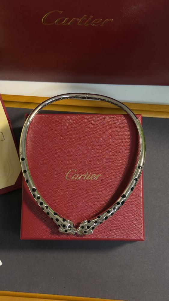 طقم إكسسوارات Cartier - طقم Carter فضي