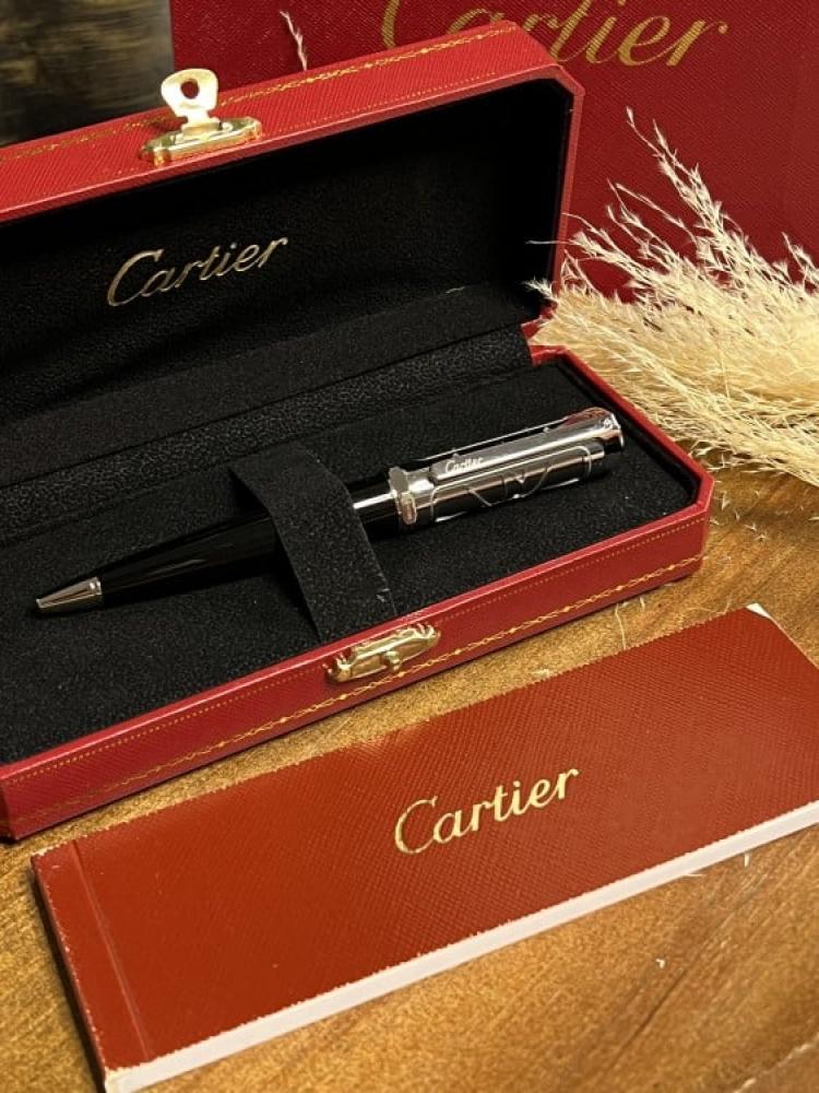 قلم Cartier قلم Cartier قلم حبر من مجموعة سانتوس دو كارتيه