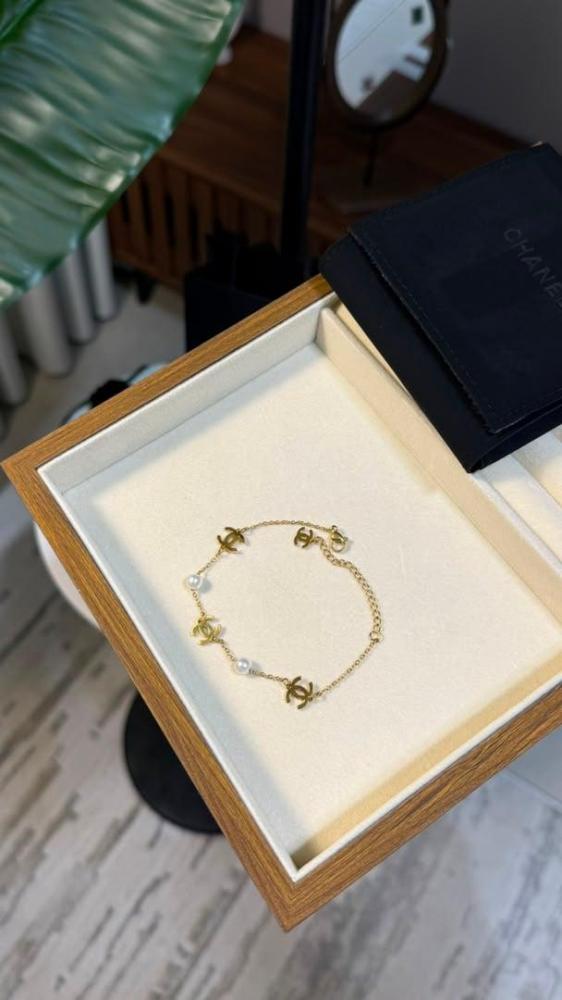 إسوارة CHANEL  ذهبي