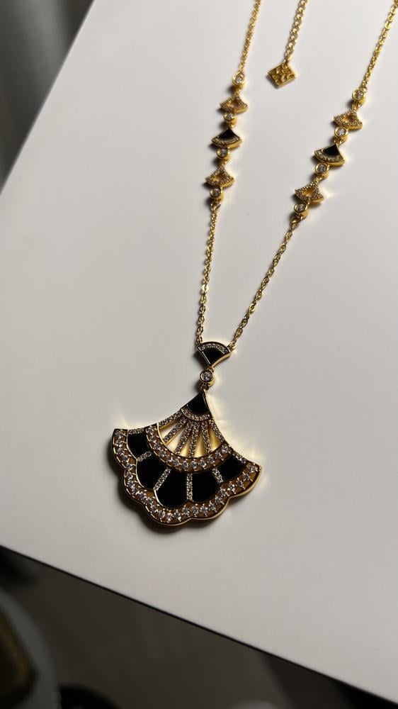 سلسال BVLGARI الماسي -أسود
