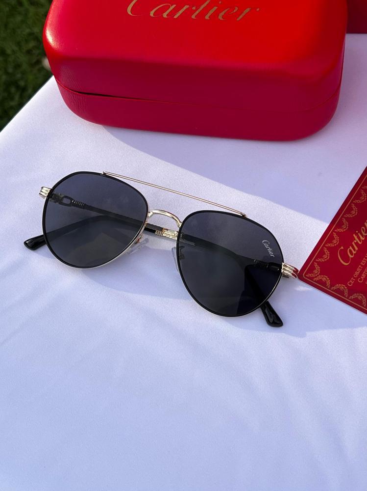 نظارة Cartier ملون