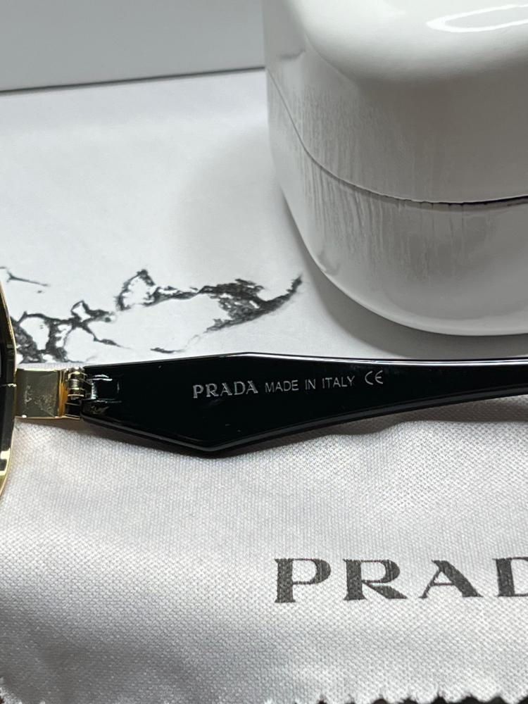 نظارة PRADA المشهورة أطار - أسود