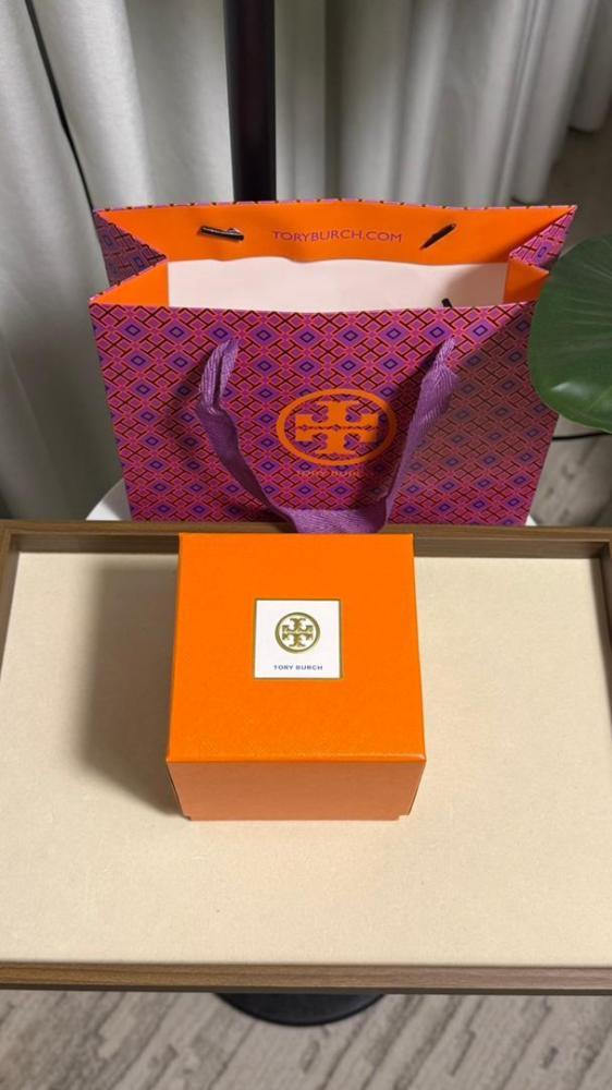 إسوارة TORY BURCH - ملحقات توري بورش الماستر ( للاسوارة - الساعة )