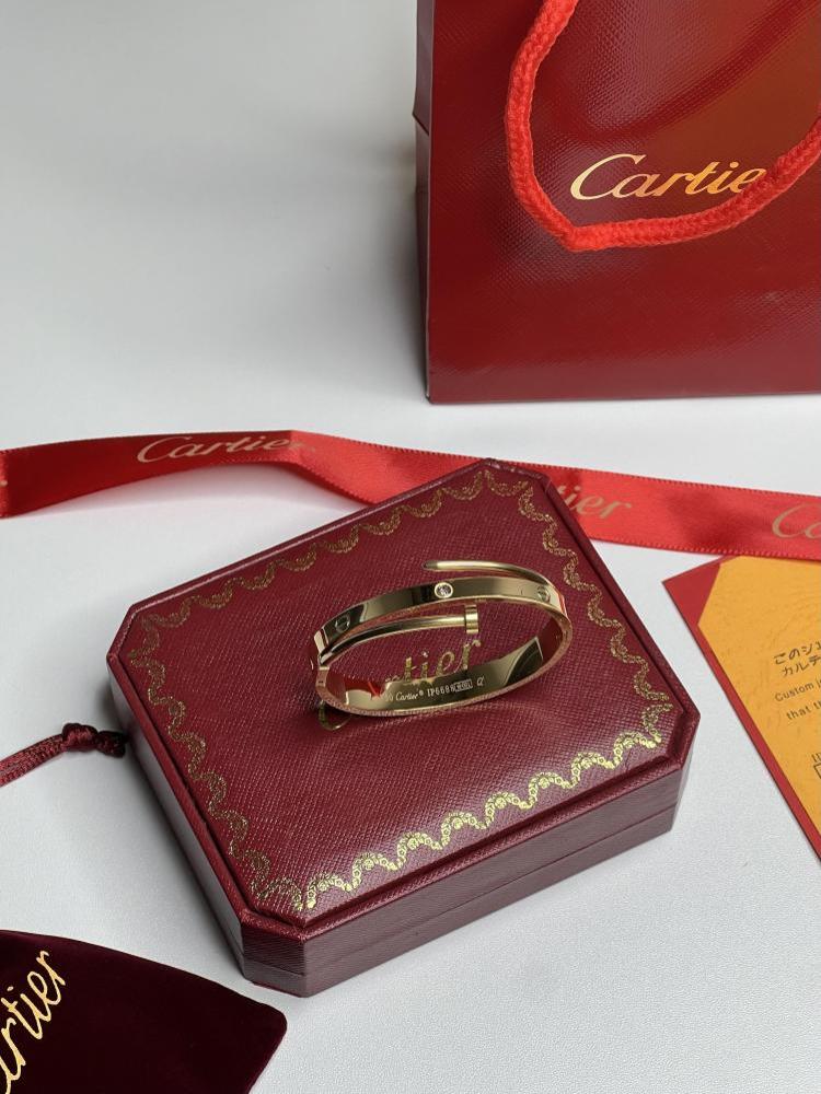 إكسسوار Cartier إكسسوار Cartier اسورة كارتير مقاس 14