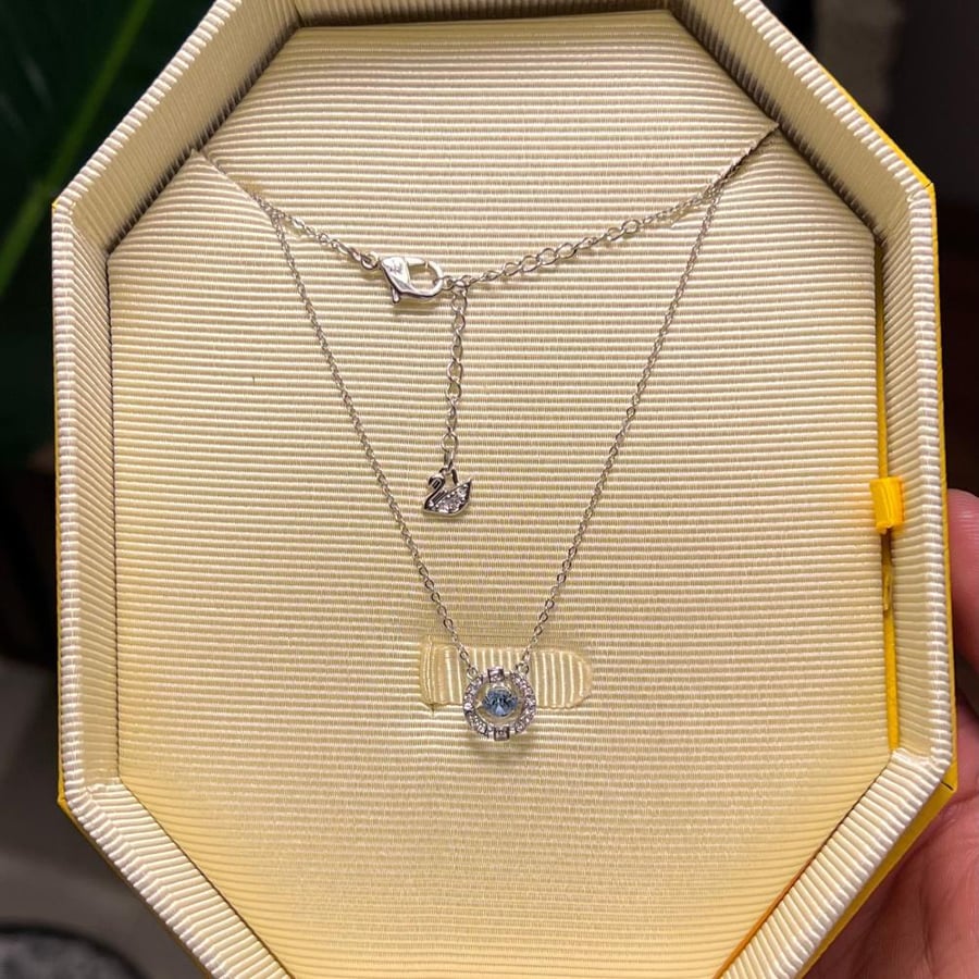 سلسال SWAROVSKI فضي بكرستالة زرقاء