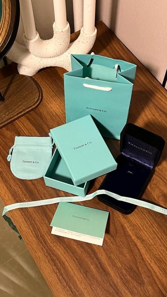 إسوارة TIFFANY&Co - اسوارة Tiffany فضي