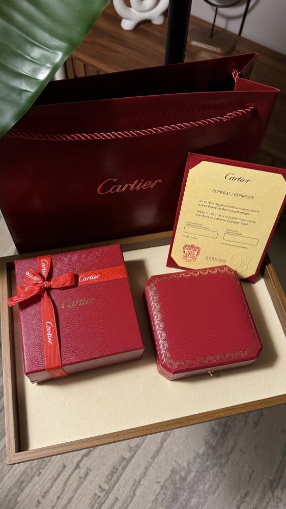مجموعة أساور Cartier - خيط
