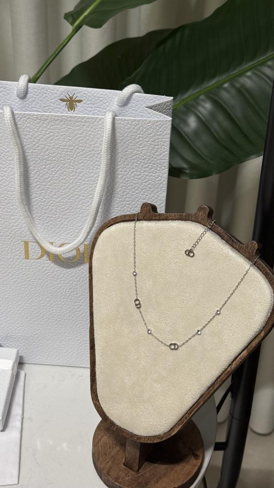 سلسال Dior سلسال Dior معدن فضي