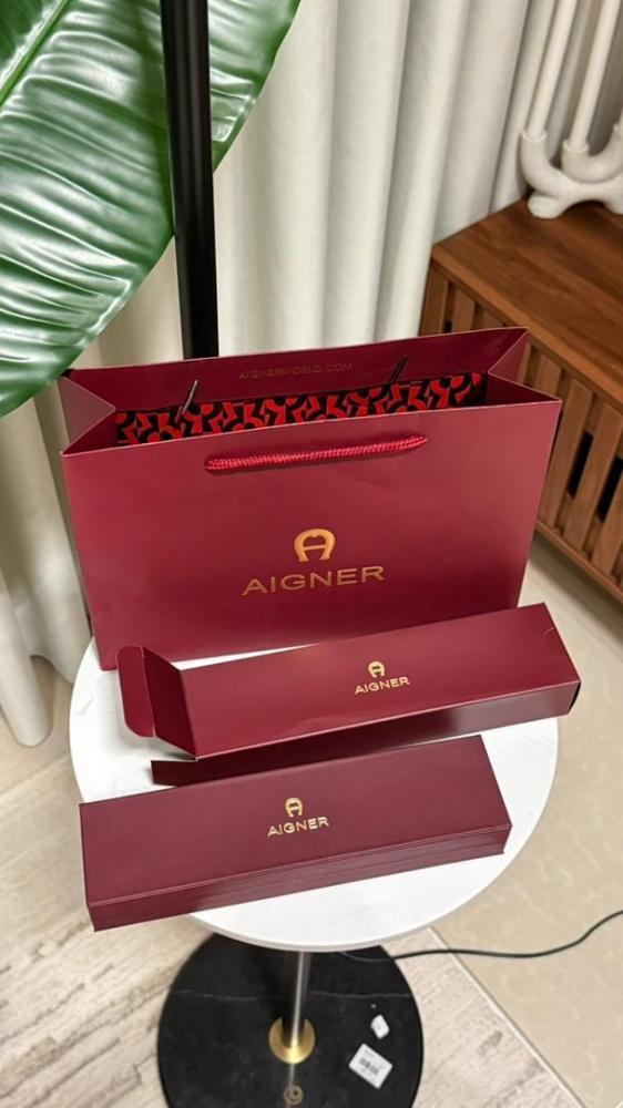 إسوارة AIGNER ذهبي