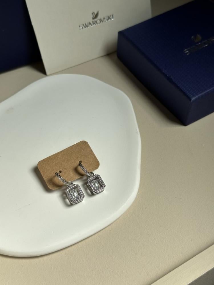 حلق SWAROVSKI ( اصفر- ازرق - فضي )