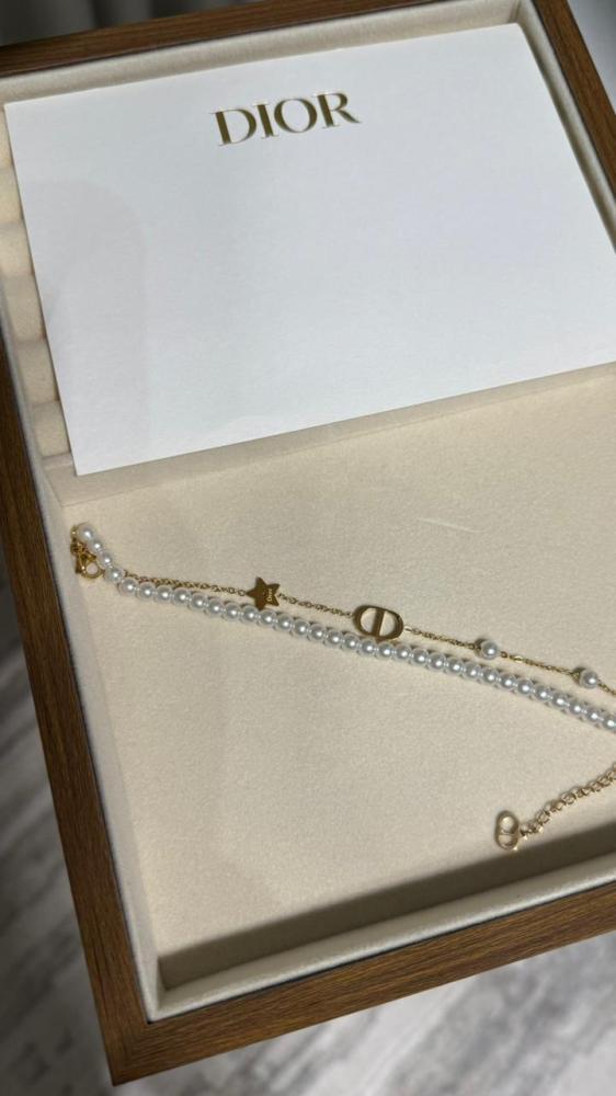 إسوارة Christian Dior بلؤلؤ ( ذهبي-فضي )