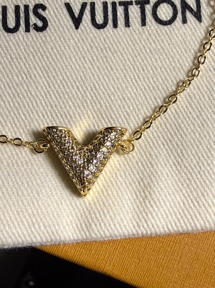 إسوارة LOUIS VUITTON معدن ذهبي