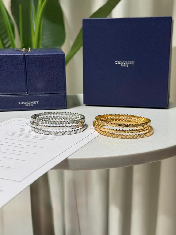 إسوارة CHAUMET إسوارة CHAUMET اسوارة شوميه مقاس 17 سم و 14 سم