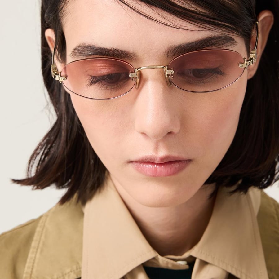 نظارة miu miu عدسه وردي
