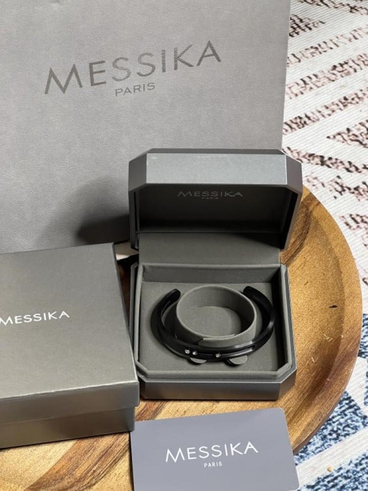 إسوارة MESSIKA اسود