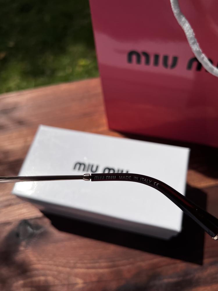 نظارة MIU MIU أطار ذهبي - عدسة أسود