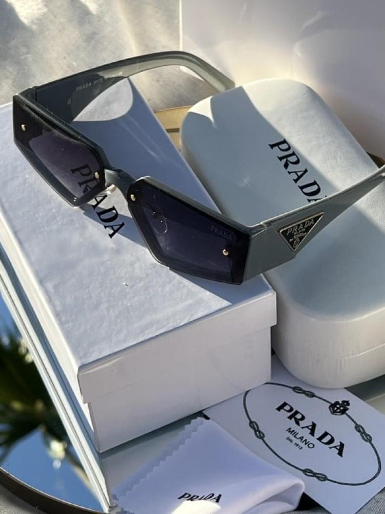 نظارة PRADA نظارة PRADA المشهورة