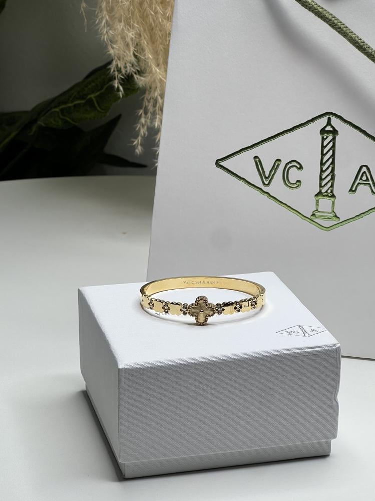 إسوارة Van Cleef & Arpels - إسوارة Van cleef اذهبي مقاس 14سم