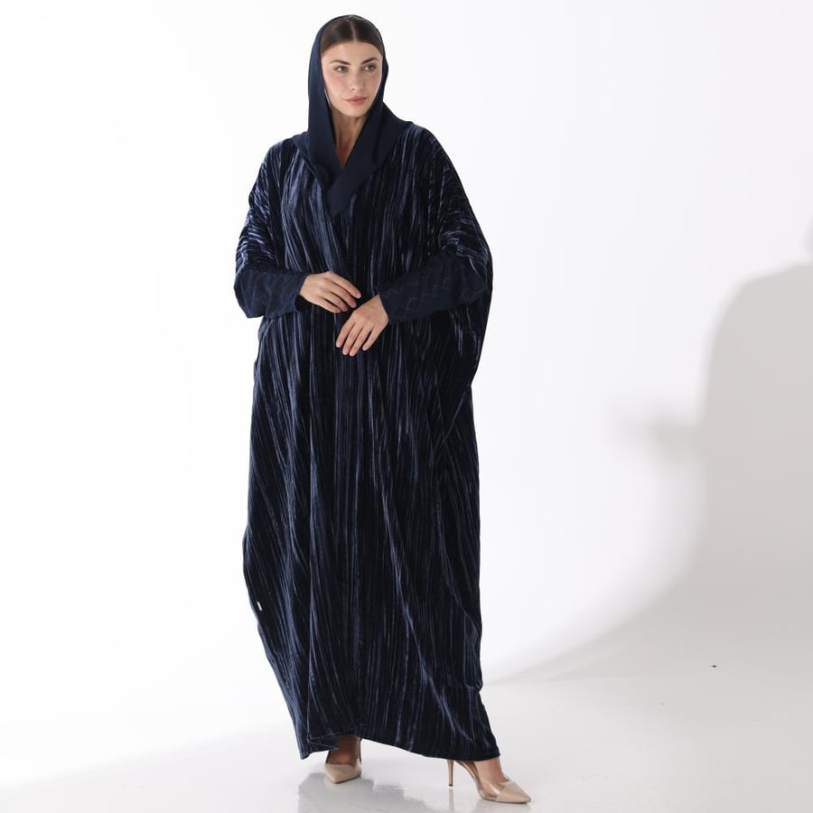 Navy Blue plissé velvet abaya with Chiffon Embroidered Sleeves