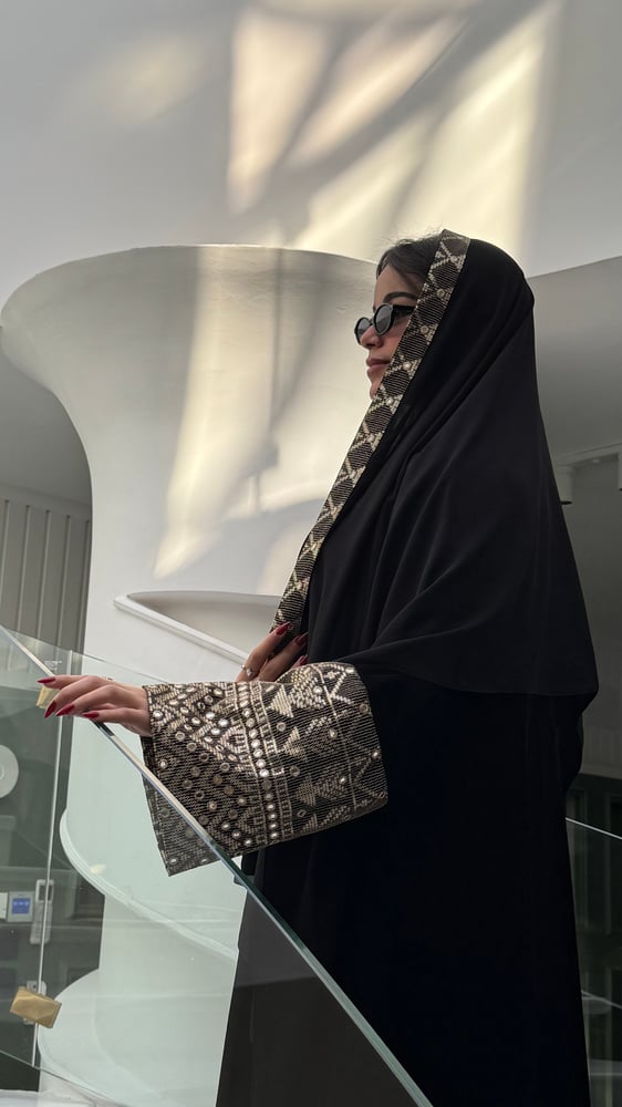 عباية مخمل شتويه