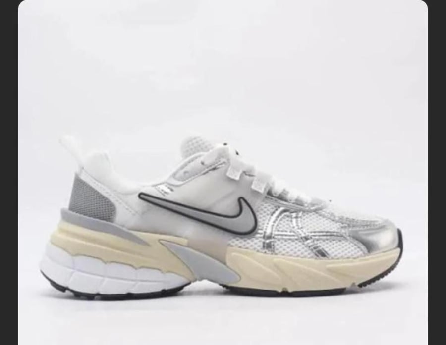 NIKE