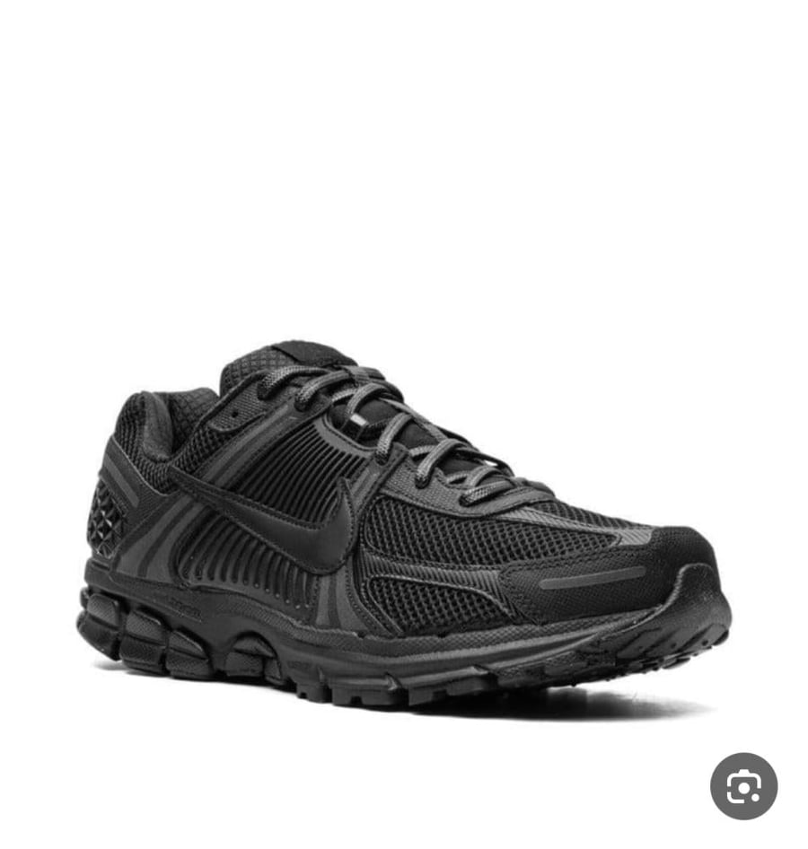 NIKE ZOOM