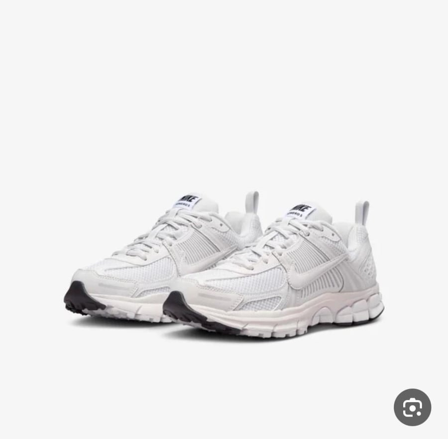 NIKE ZOOM