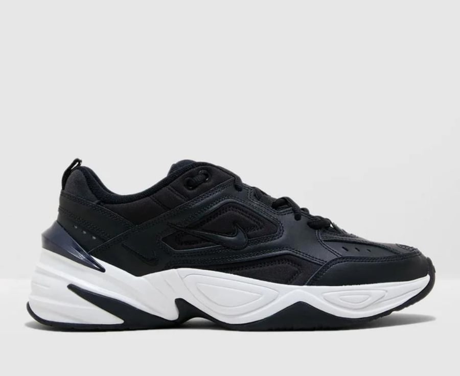 NIKE