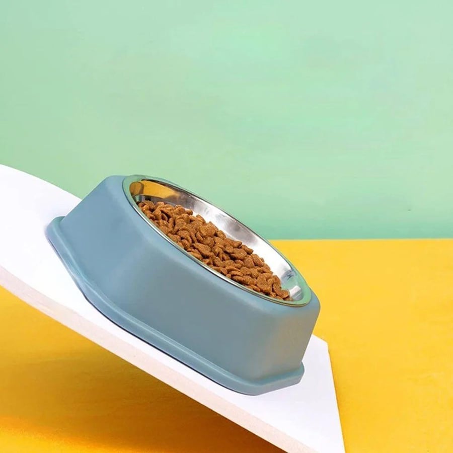 A dish with a hexagonal shape