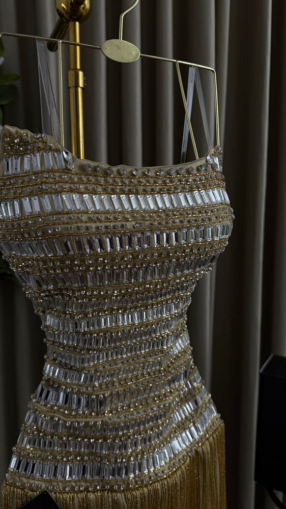 فستان ايلاريا الانيقة