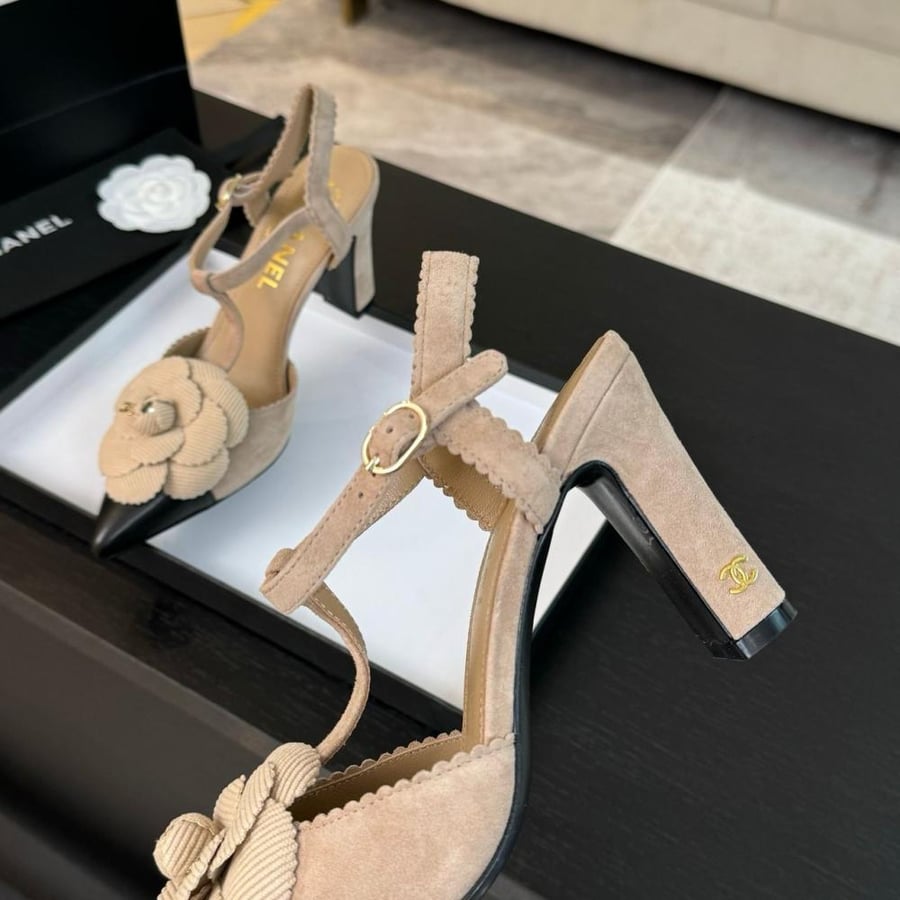 Chanel heel