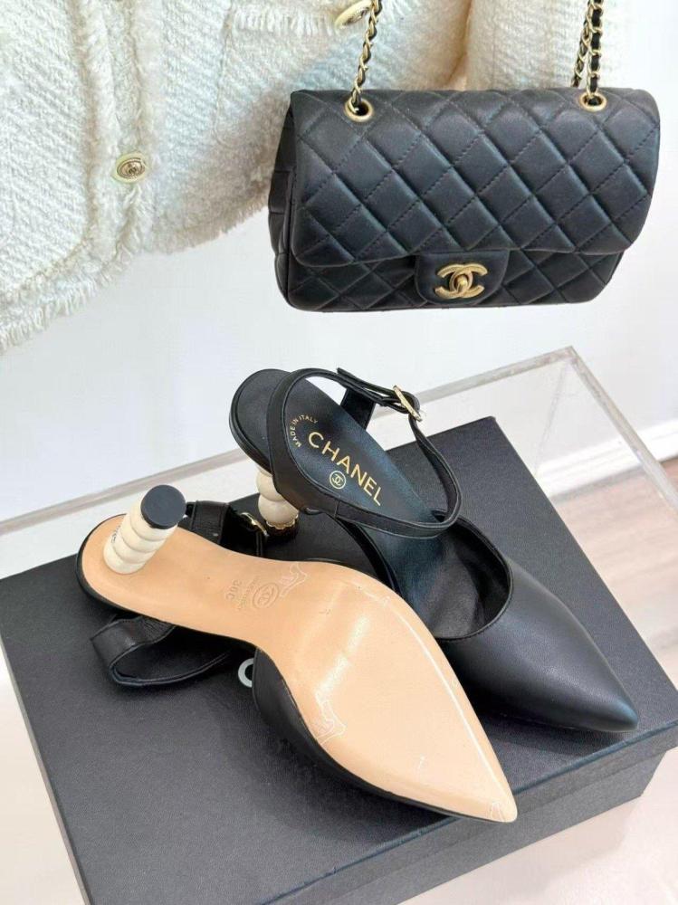 Chanel heel
