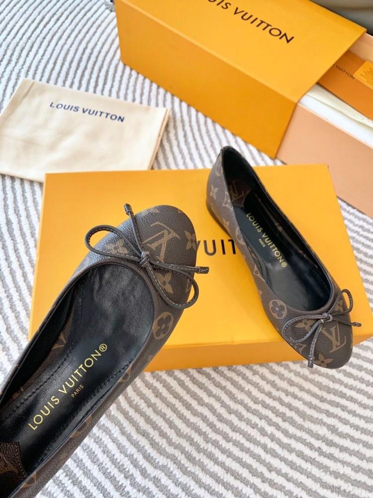 Louis Vuitton flat