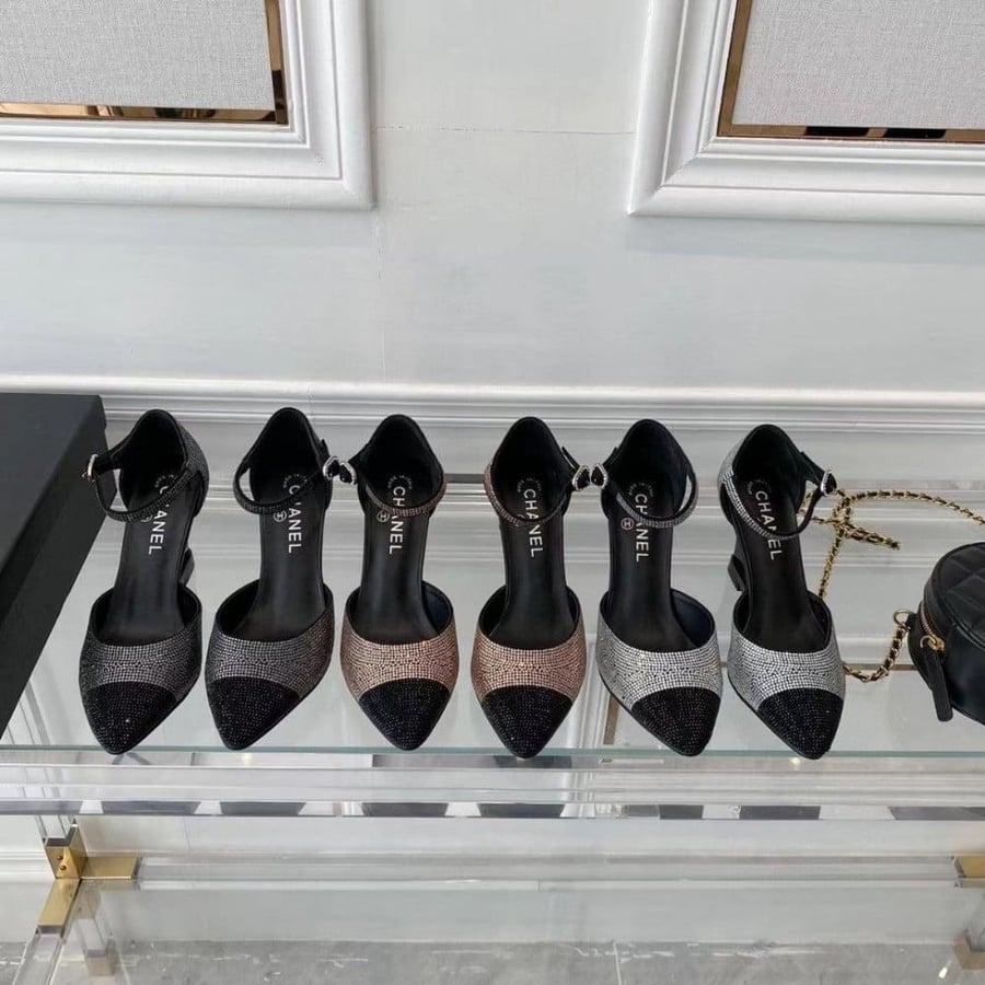 Chanel heel