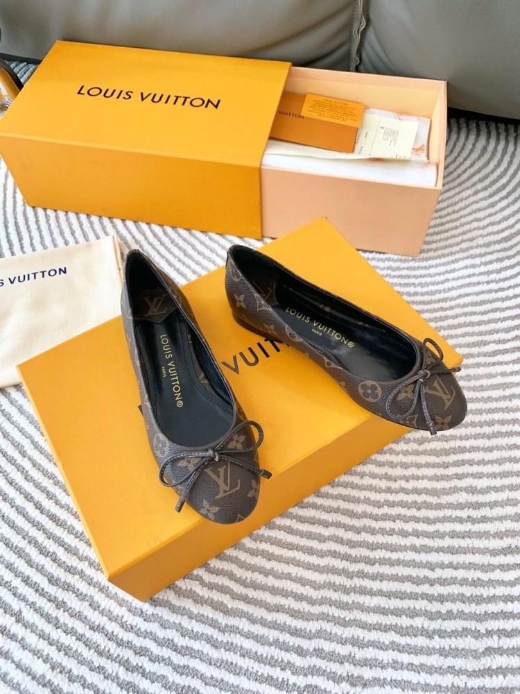 Louis Vuitton flat