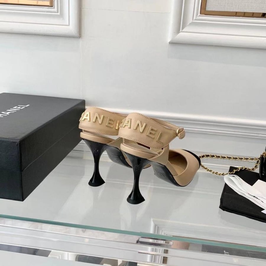 Chanel heel