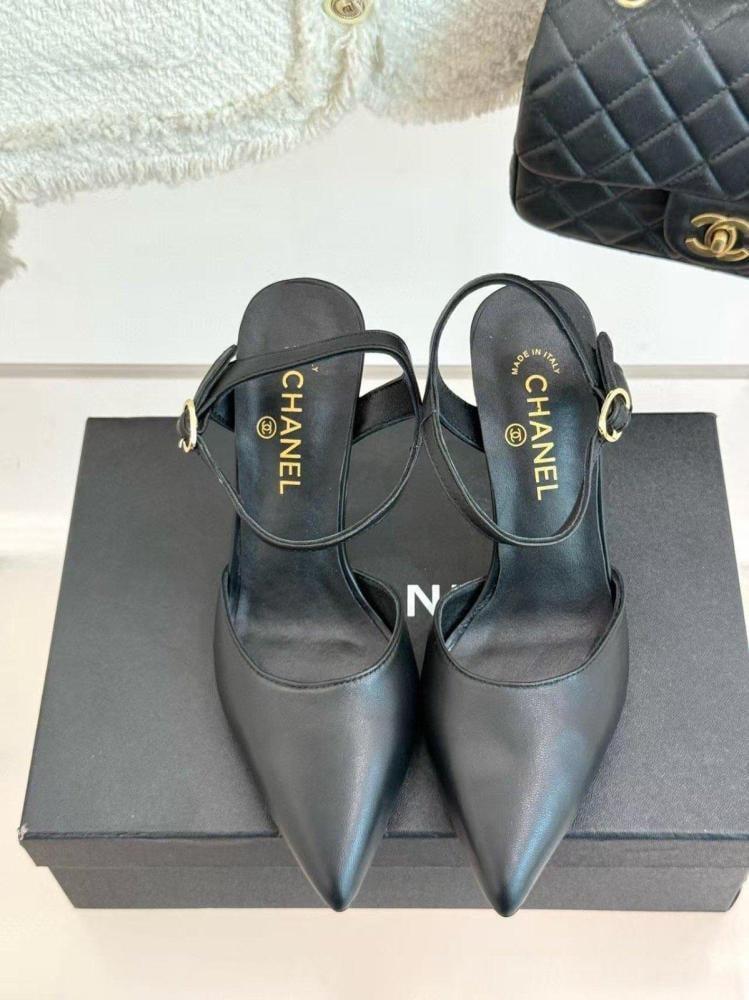 Chanel heel