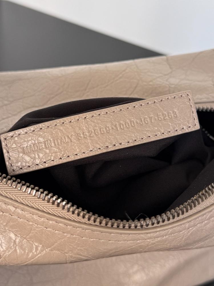 حقيبة بلنسياقا 28cm (ألوان متعددةا