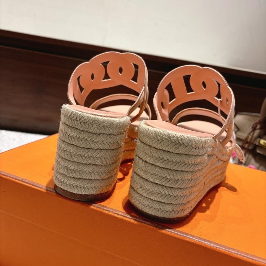 Hermes heel