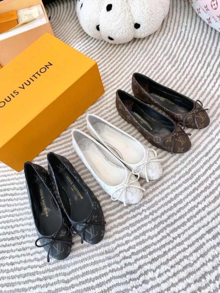 Louis Vuitton flat