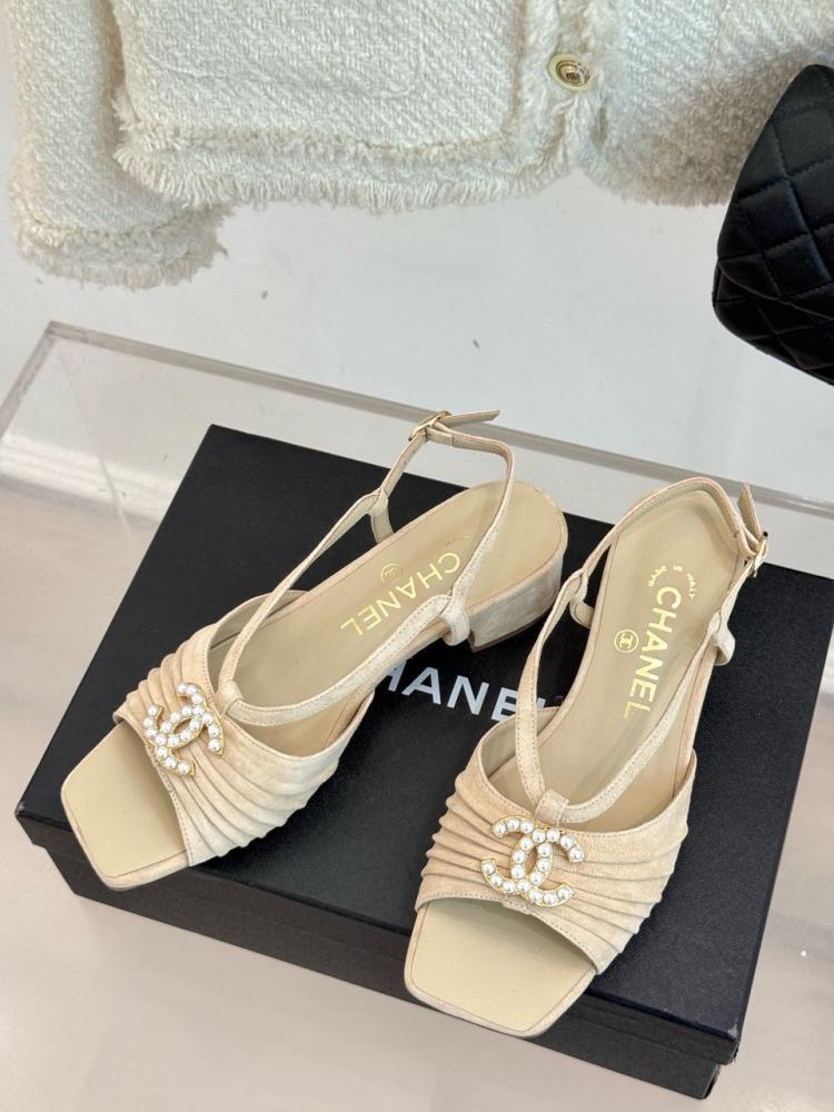 Chanel heel