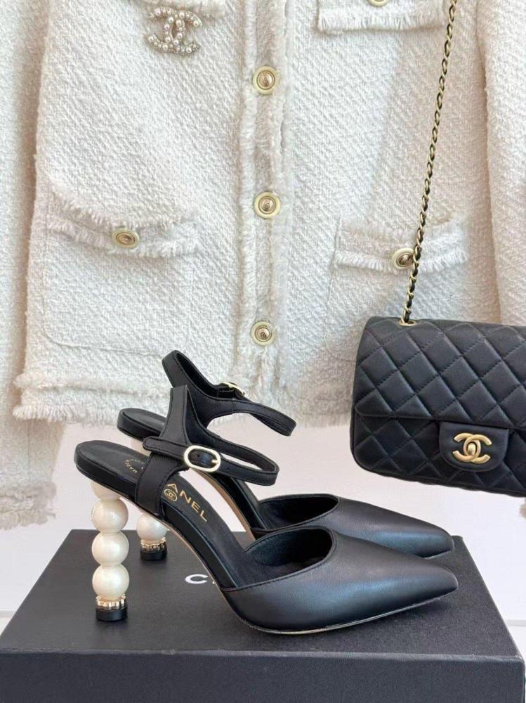 Chanel heel