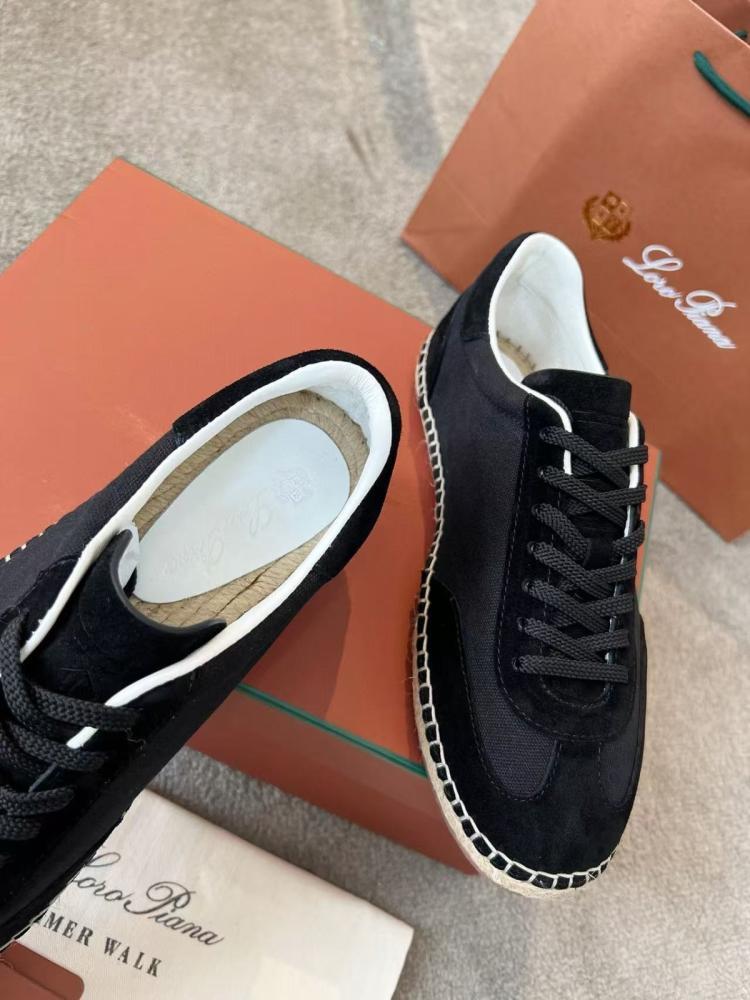 Loribiana shoe