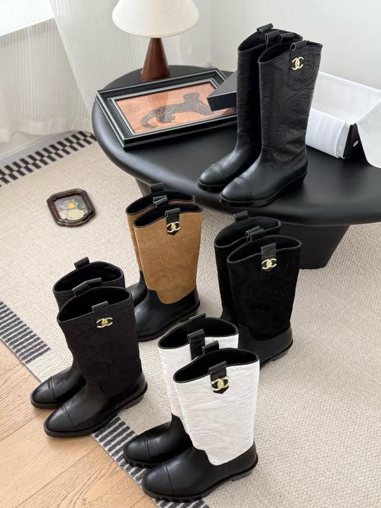 Chanel boot